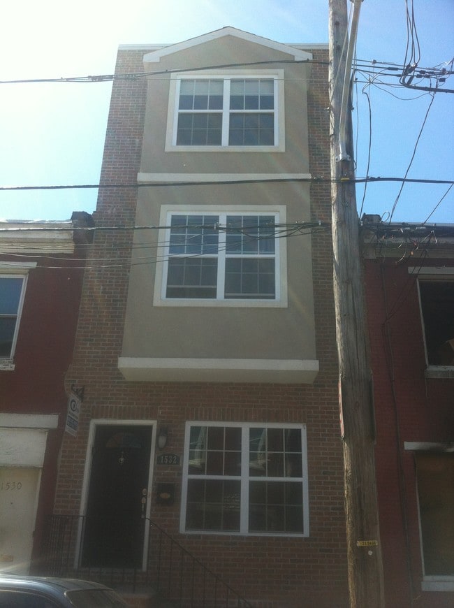 Building Photo - 1532 Catharine St