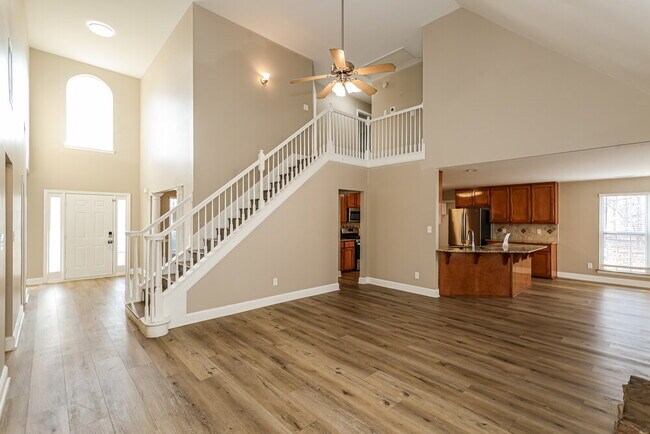 Foto del edificio - 215 Doe Hollow Trace