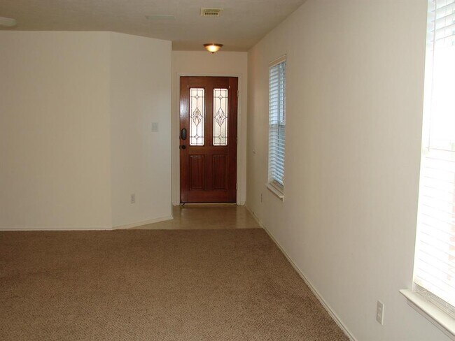Building Photo - 5839 Clerkenwell Dr