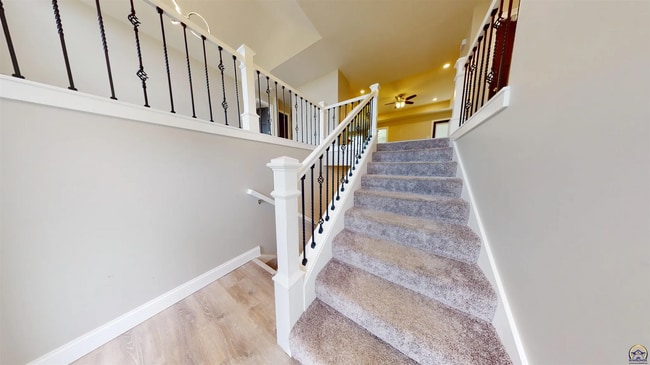 Building Photo - 3755 SW Summerfield Dr