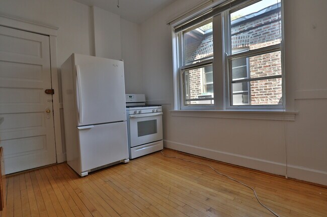 Foto del edificio - 1403 N Wicker Park Ave