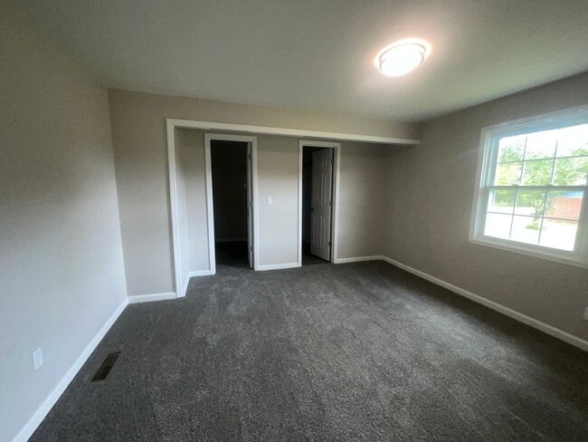 Building Photo - 4066 Hummingbird Pl