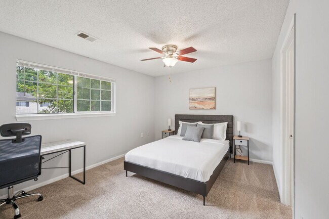 Foto del edificio - 1230 Kenridge Pkwy