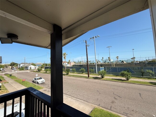 Building Photo - 2716 Avenue Q