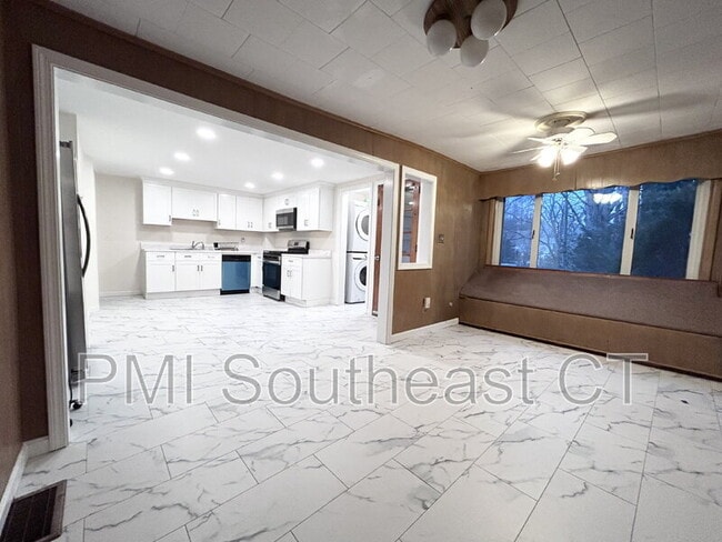 Foto del edificio - 121 Shaw St