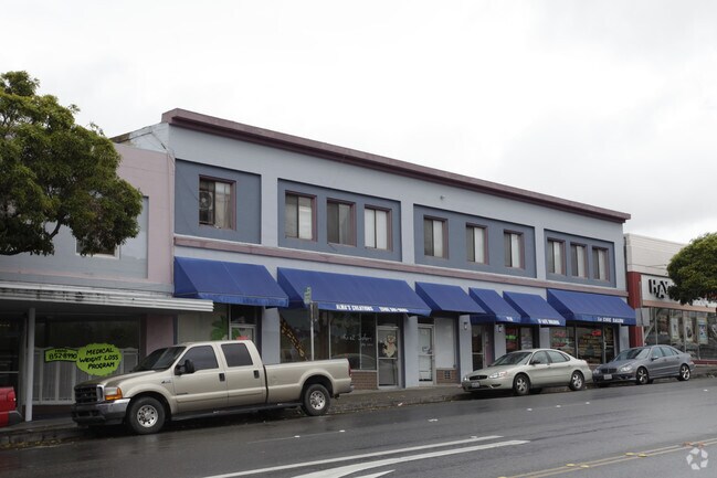 Building Photo - 922-934 A St