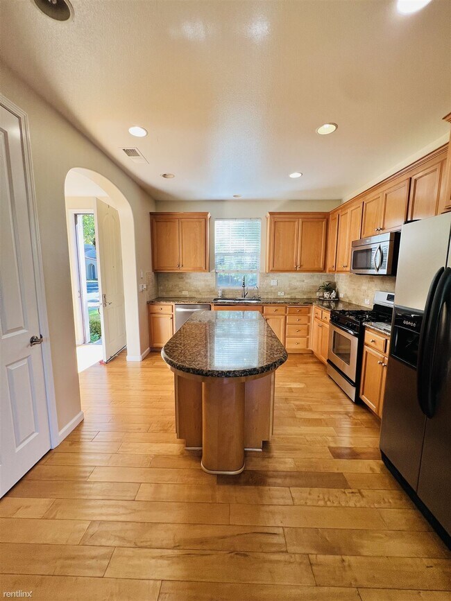 Building Photo - 3 br, 2.5 bath House - 201 Zebrina Court
