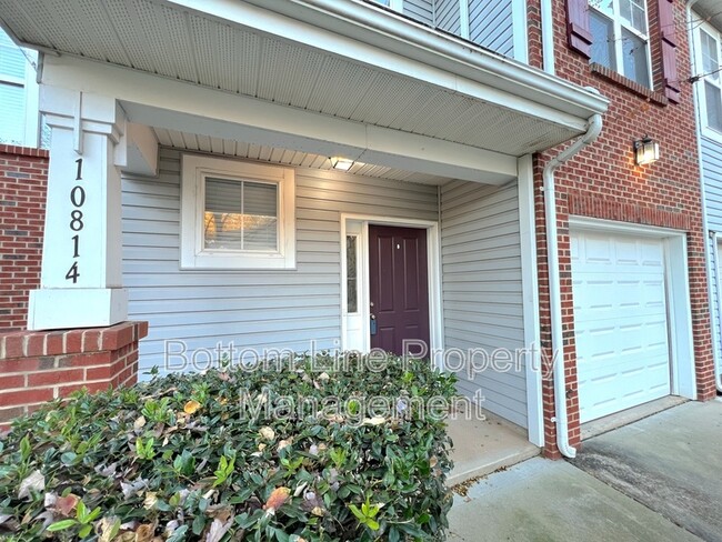 Building Photo - 10814 Princeton Village Dr