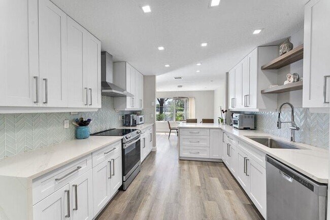 Foto del edificio - 6706 Boca Pines Trail