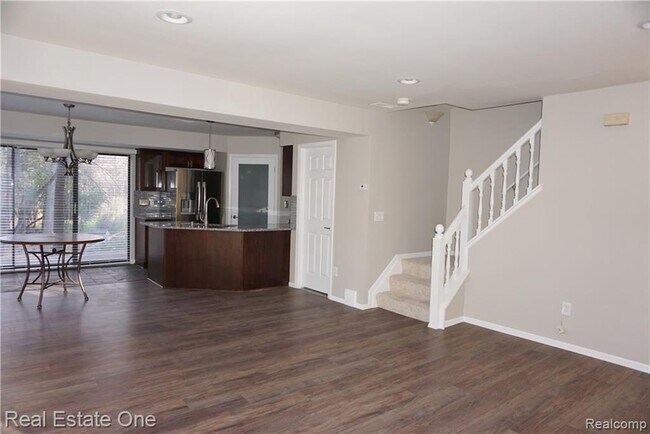 Building Photo - 1515 Streamwood Ct