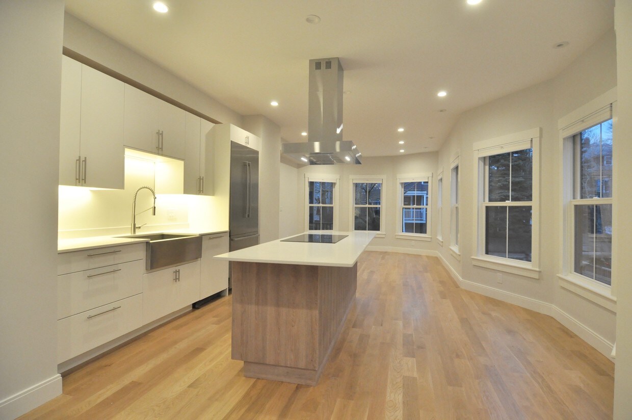 Primary Photo - 117 Walden St