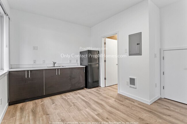 Foto del edificio - Charming Condo with Modern Amenities in Pr...