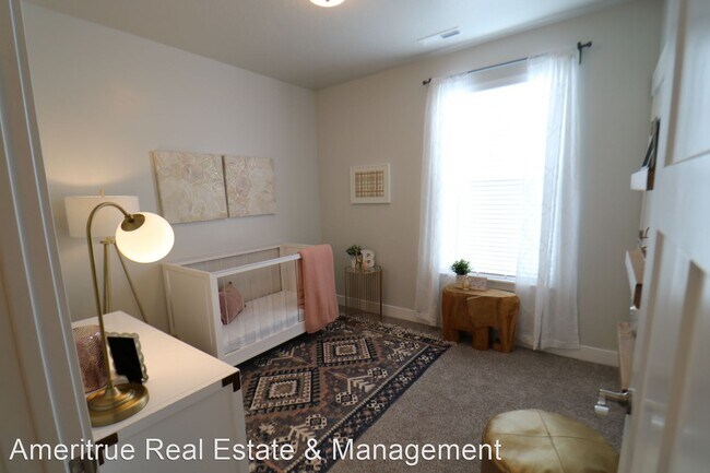 Building Photo - 3 br, 2 bath House - 109 W Silver Springs Dr