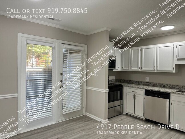 Foto del edificio - 4917 Pebble Beach Dr