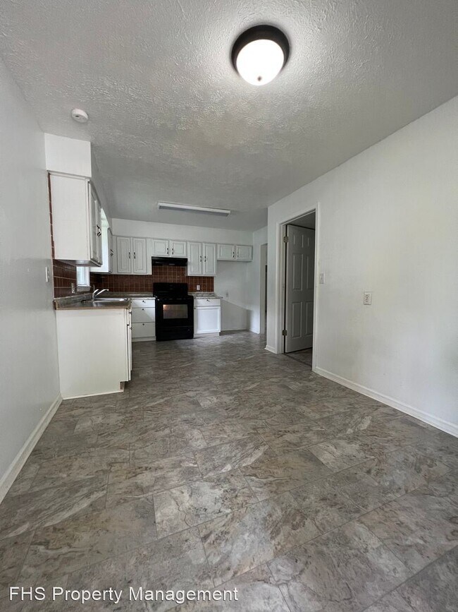 Building Photo - 4 br, 2 bath House - 920 W Monroe Terrace