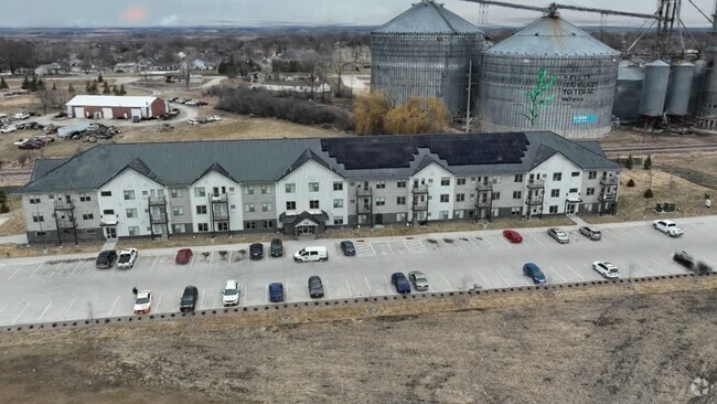  - Edge Apartments