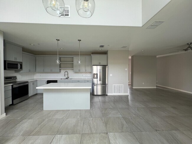 Foto del edificio - 9653 McPherson Rd