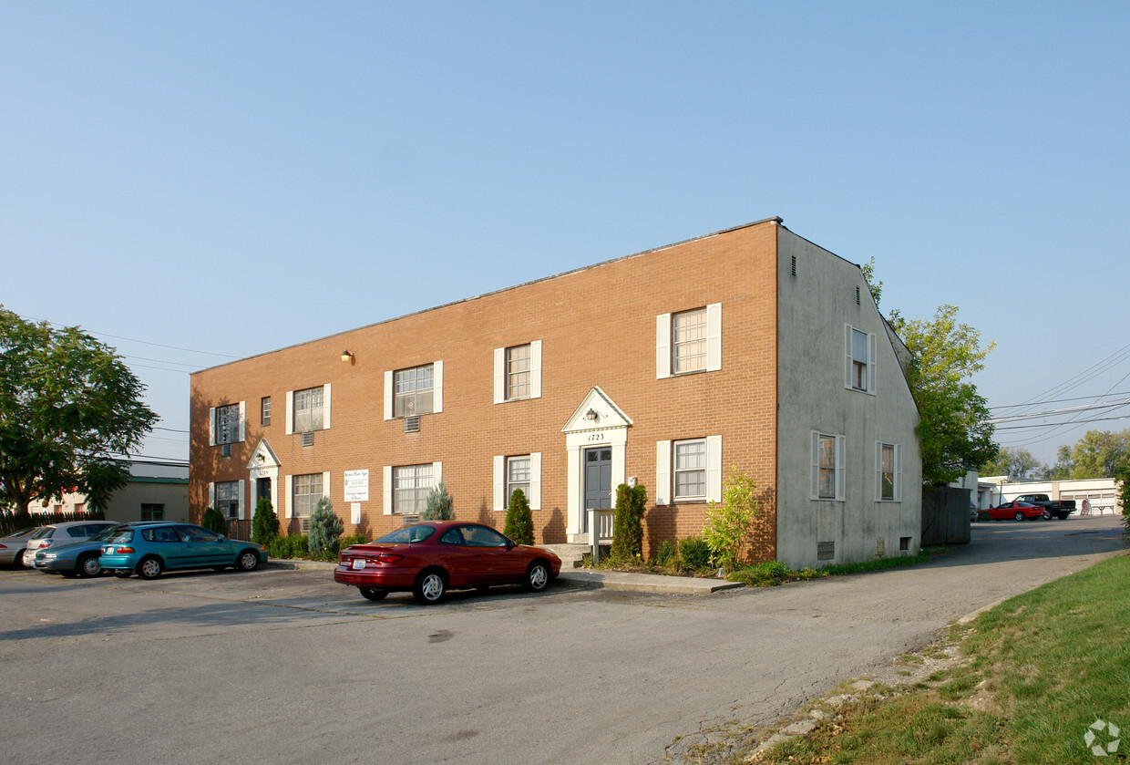 Primary Photo - Kenny Place Apartments