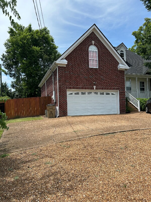 Primary Photo - 100 E Marthona Rd