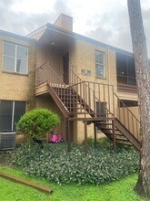 Building Photo - 10555 Turtlewood Ct