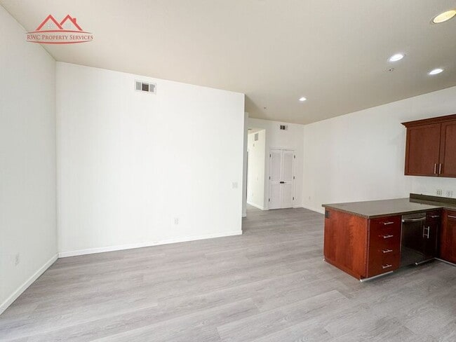 Foto del edificio - 20128 Stevens Creek Blvd