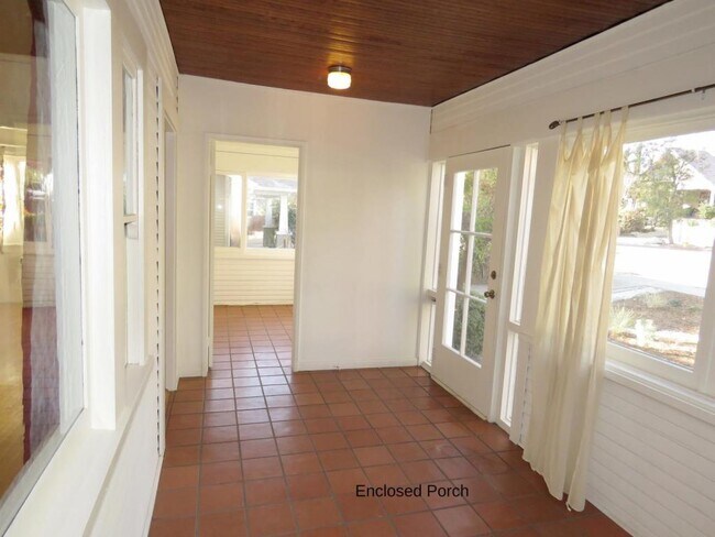 Building Photo - 274 Mariposa Ave