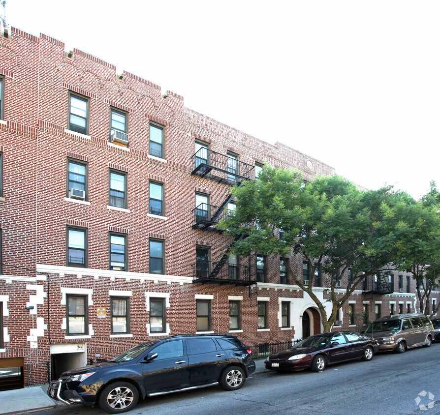 Building Photo - 1125 63rd St
