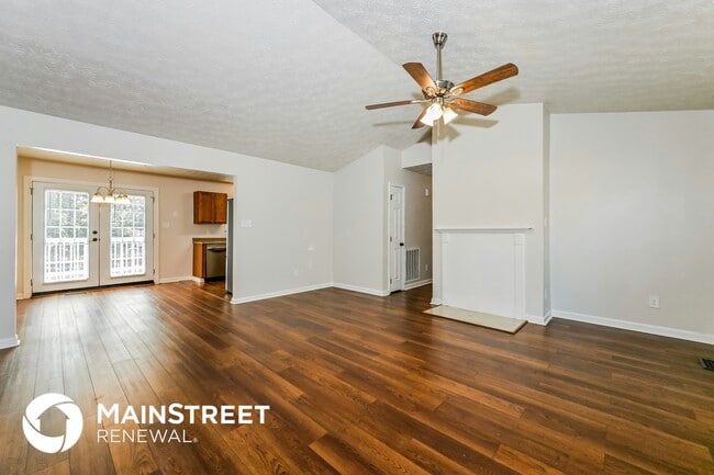 Foto del edificio - 8244 Oak Terrace Ln