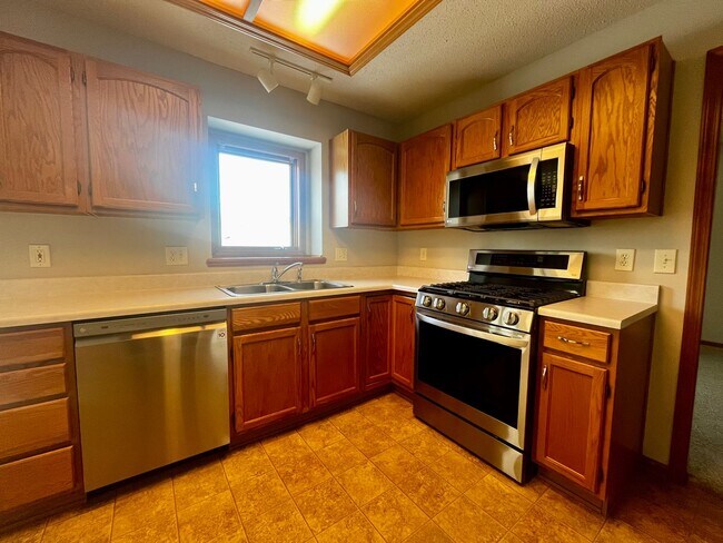 Foto del edificio - Home for Rent by Capital Property Management