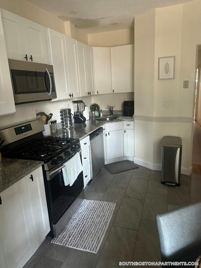 Foto del edificio - 143 L St