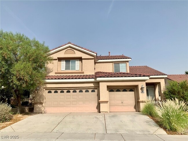 Foto del edificio - 1917 Sierra Oaks Ln