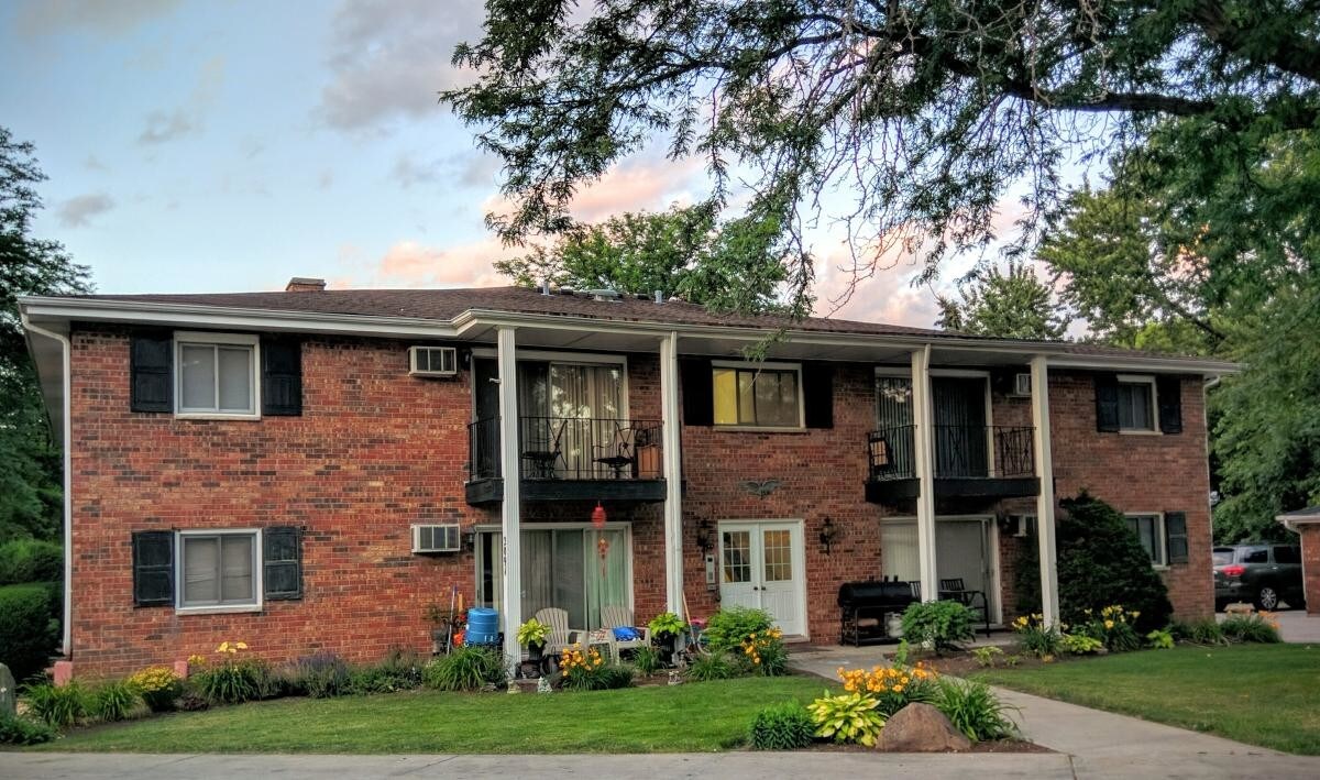 Primary Photo - 2091 Vernon Dr