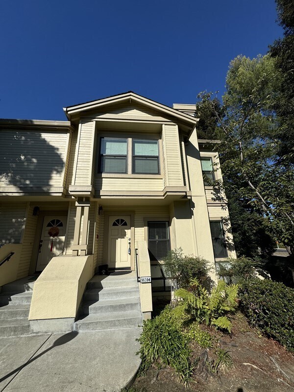 Foto del edificio - Updated and Ready to Move-In