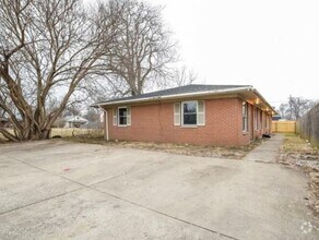 Building Photo - 117-117 Vanhorn Ave