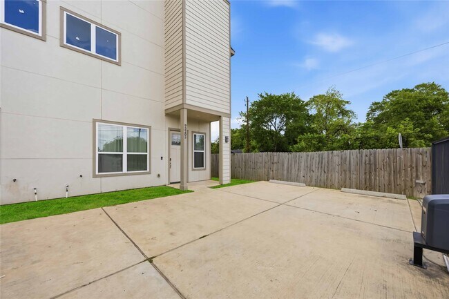 Foto del edificio - 9320 Coffee St