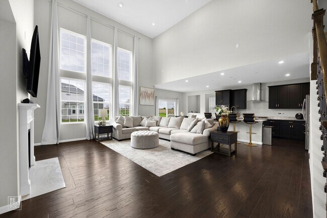 Foto del edificio - Luxury Five Bedroom Plainfield Rental