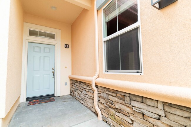 Building Photo - 4120 Paredo Way