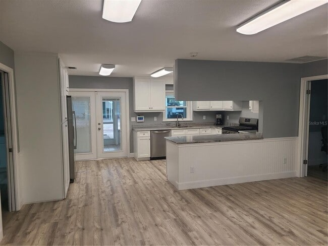 Building Photo - 500 Coker Rd