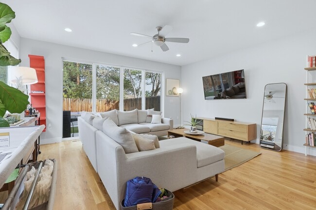 Foto del edificio - 1497 W 44th Ave