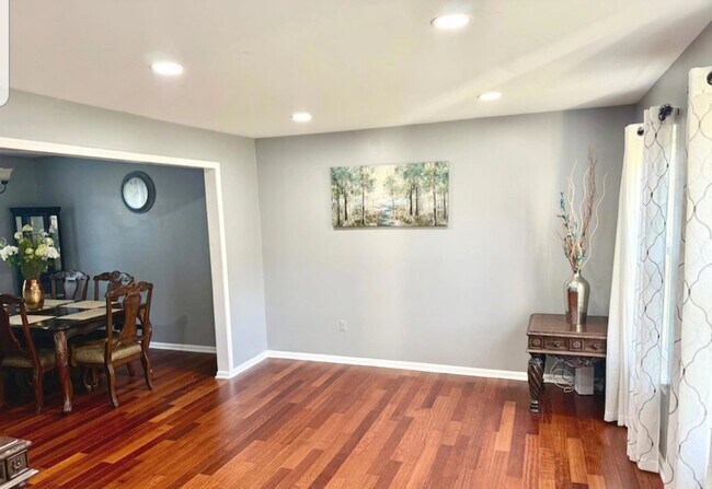 Foto del edificio - 11009 Fruitwood Dr