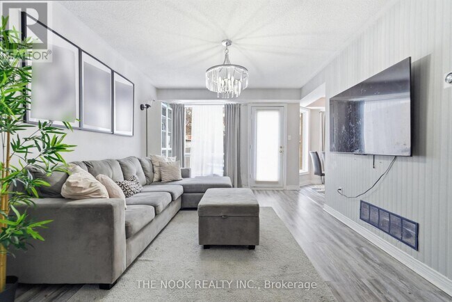 Building Photo - 119 Brownstone Crescent