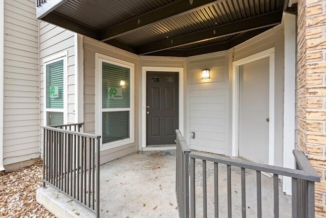 Building Photo - 10616 Mellow Meadows