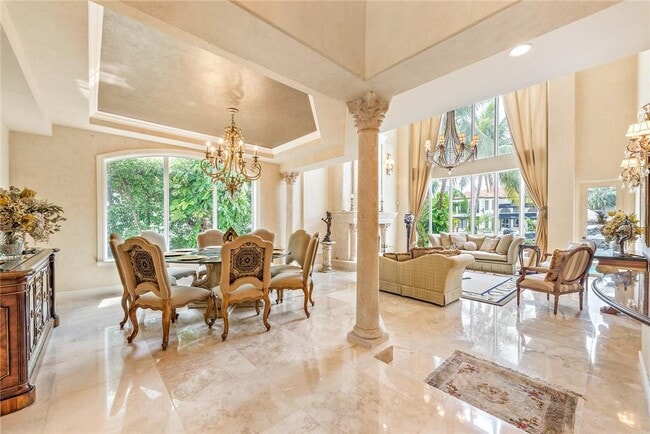 Building Photo - 2600 Castilla Isle