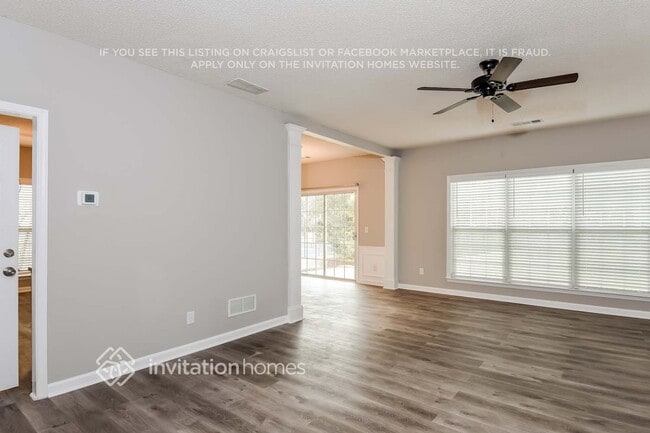 Foto del edificio - 2206 Sprucewood Dr NW