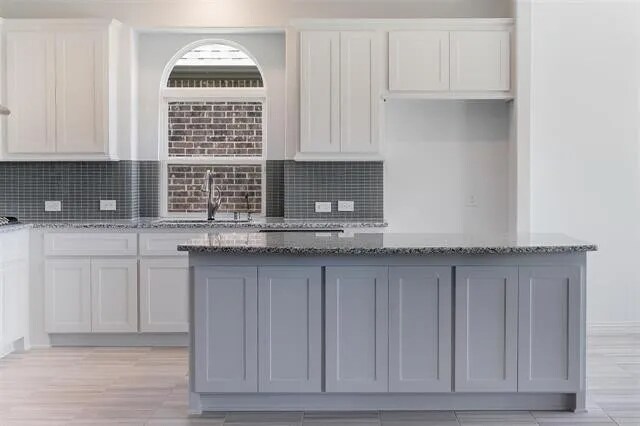 Foto del edificio - 8670 Kincaid Ln