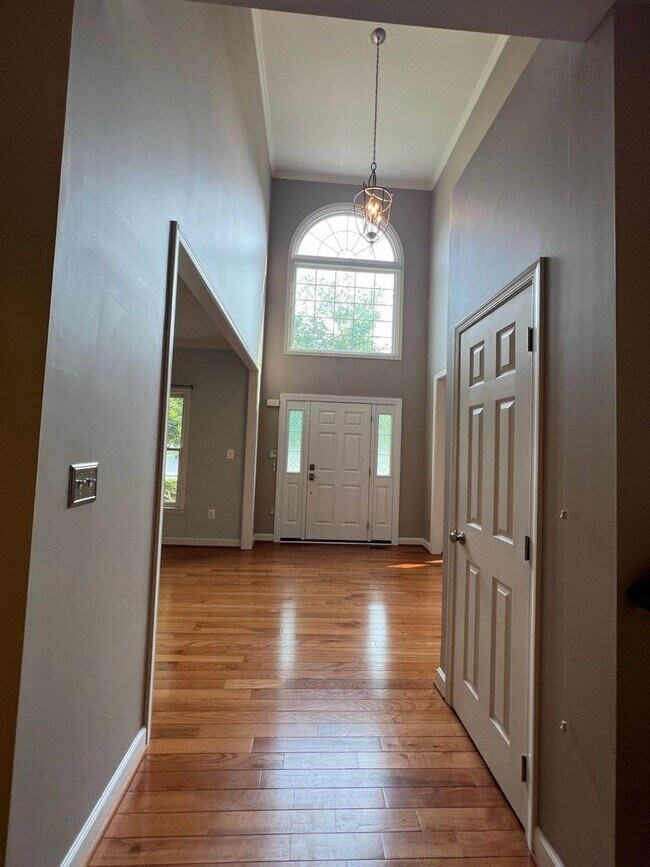 Foto del edificio - STAFFORD HOME - LARGE 5 BEDROOMS!