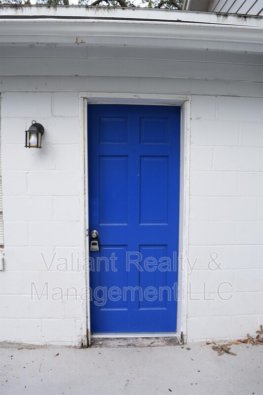 Building Photo - 246 Jasmine St