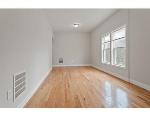 Foto del edificio - 4 bedroom in Boston MA 02124