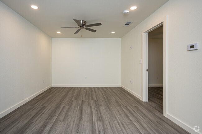 2BR, 2BA - 782SF - Zurqui At Southpark