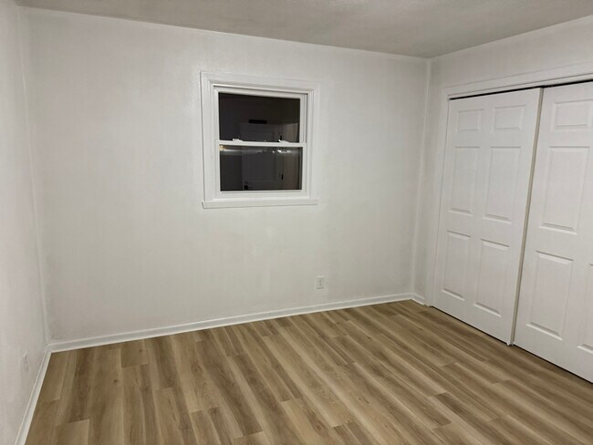 Foto del edificio - 250 Westridge Rd